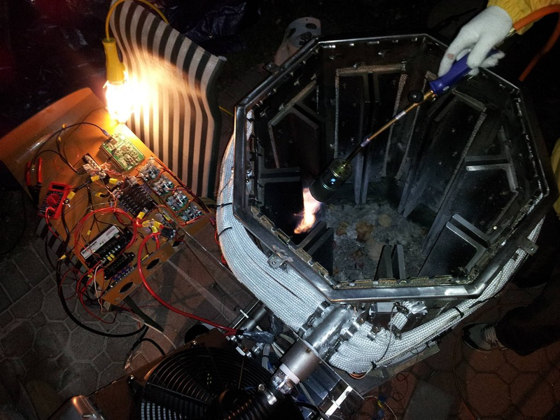 Illustration for article titled What It Takes to Build a Camping Stove 200 Times Its Normal Size